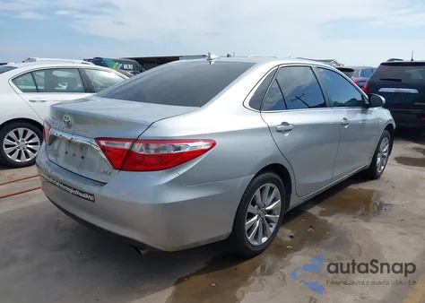 2017 Toyota Camry Xle z USA, uszkodzony, nr VIN 4T1BF1FK6HU812876